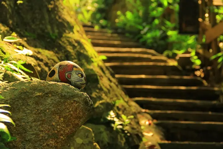 Everyday Life & Local Charm