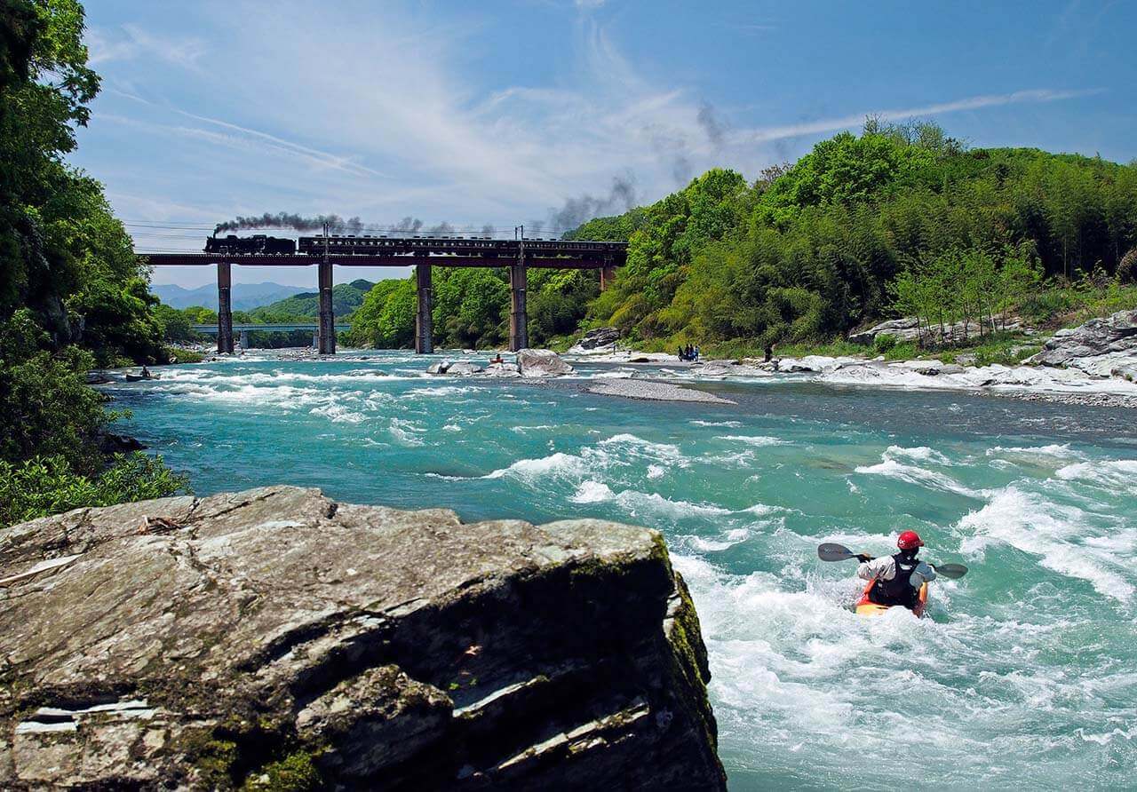 Discount Train Passes on the Seibu Railway for a Refreshing Summer Trip!