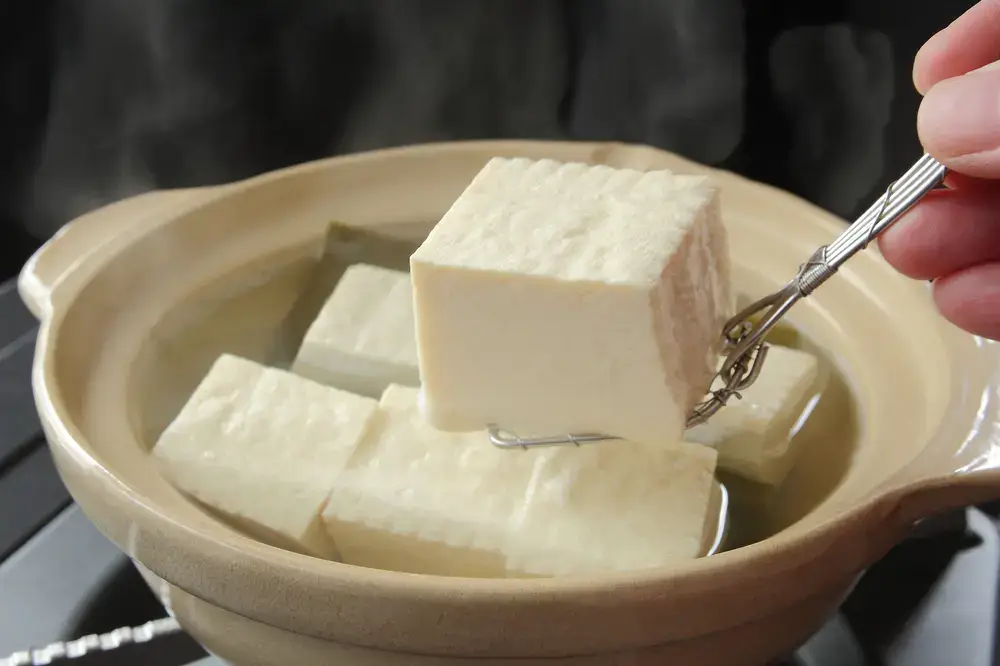 Yudofu (Simmered Tofu)