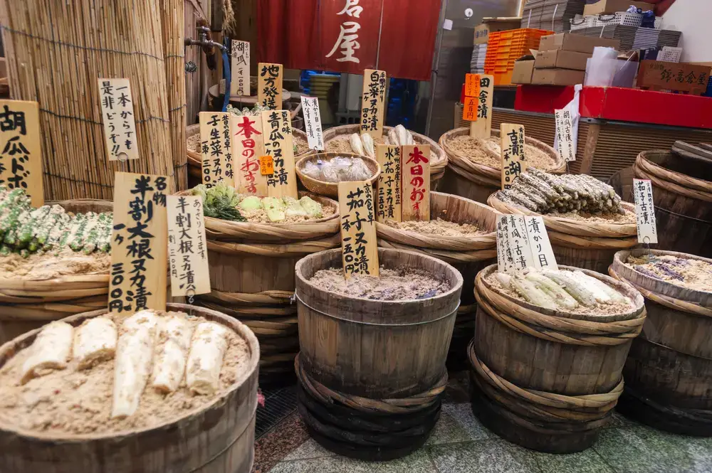 Enjoy Food and Sake from Across Kyoto